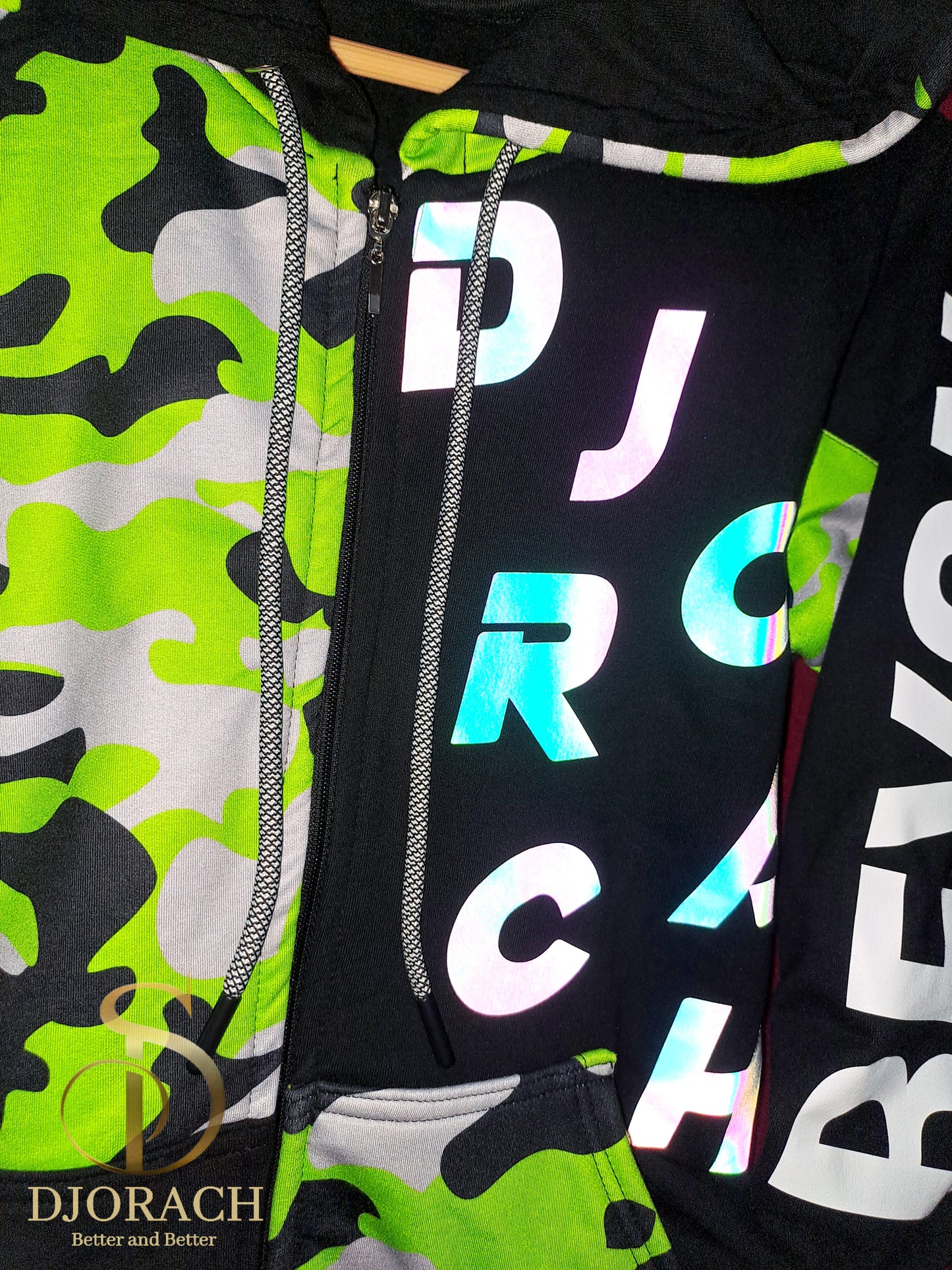 Casaca camuflada verde unisex, con efecto luminoso